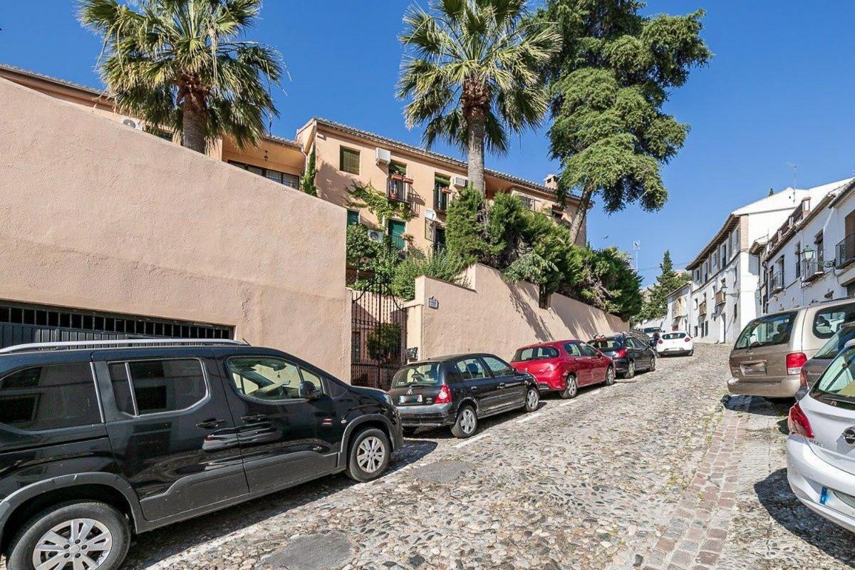 Amazing Apartment In Albaicin 5 Minutes To The City Center Granada Luaran gambar